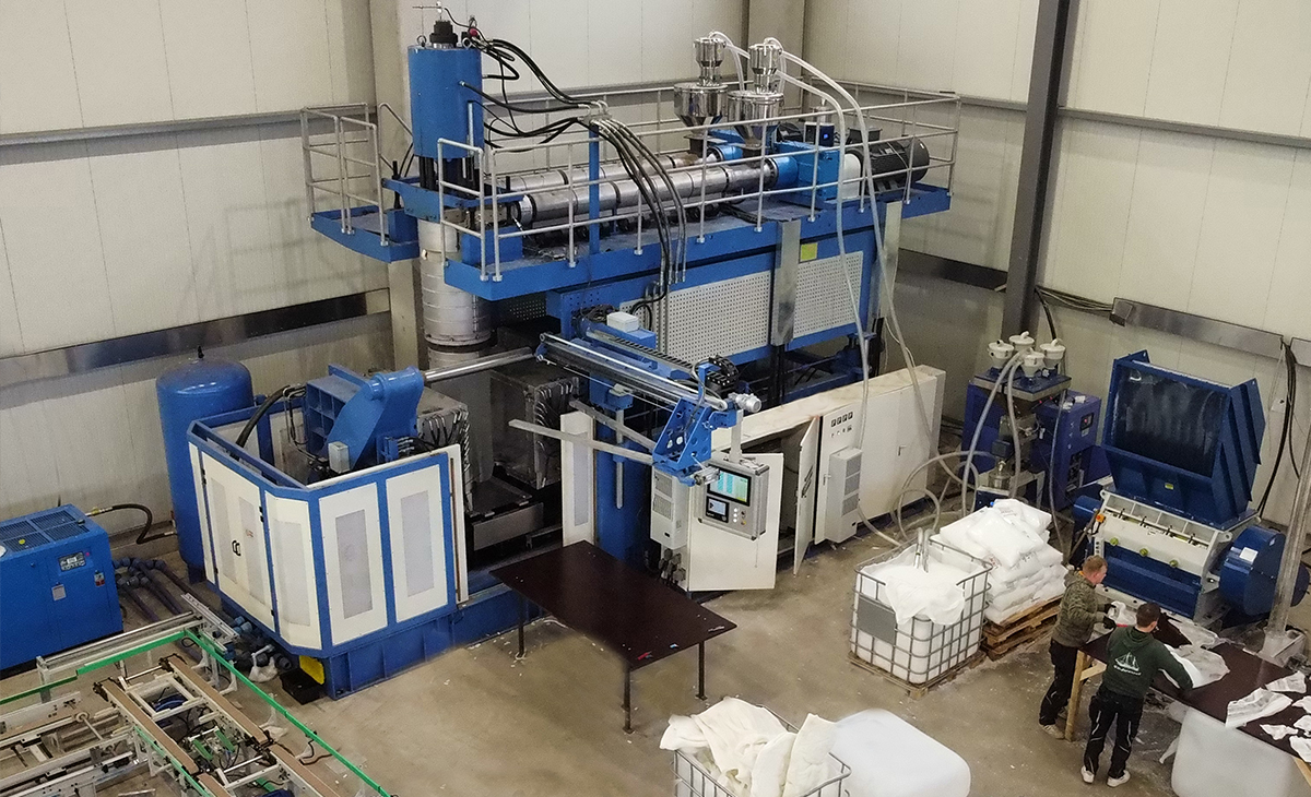 2 layer IBC tank blow molding machine