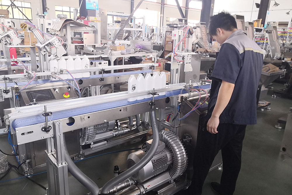 High speed blow molding bottle leak test machine for plastic container jerrycan drum